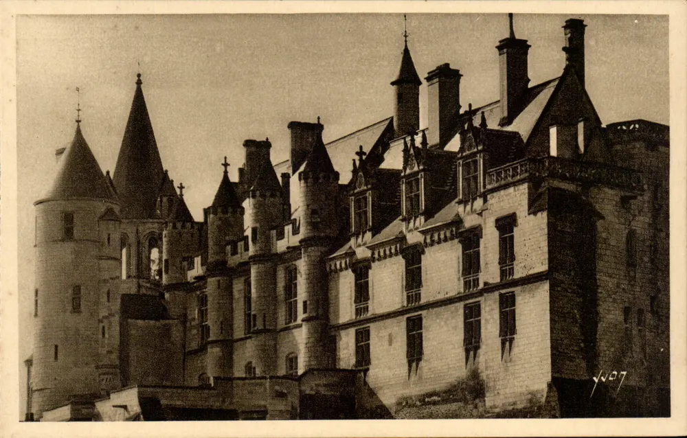 Schloss Loches — Ostfassade und Turm von Agnés Sorel — Les Éditions d'Art XXON - Vorderseite
