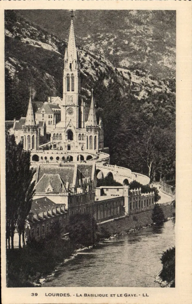 Lourdes - A Basílica e o Gave - LL - Frente