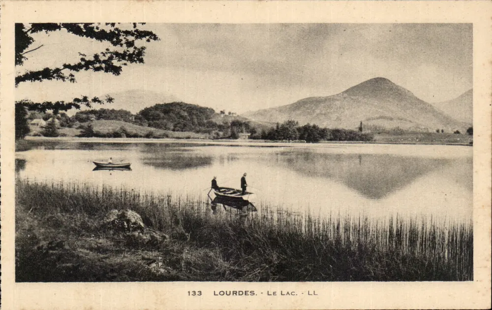 Lourdes - O Lago - LL - 133 - Frente