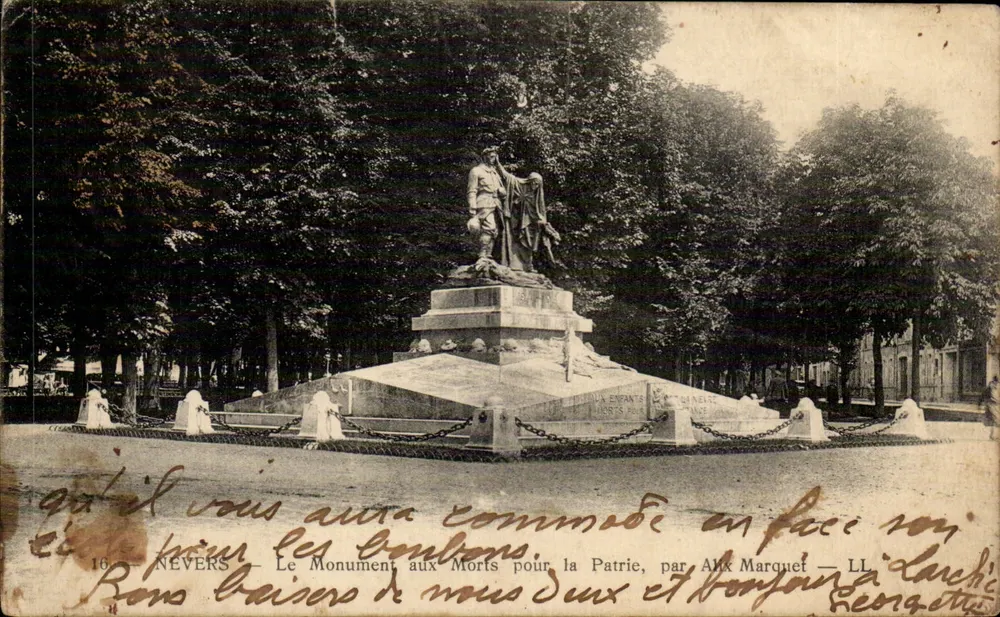 Nevers — Denkmal für die Vaterland, von Aix Marquet — LL Larché - Vorderseite