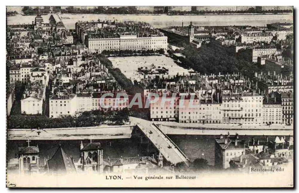 LYON — Vista geral sobre Bellecour — Ressicaud, editor - Frente