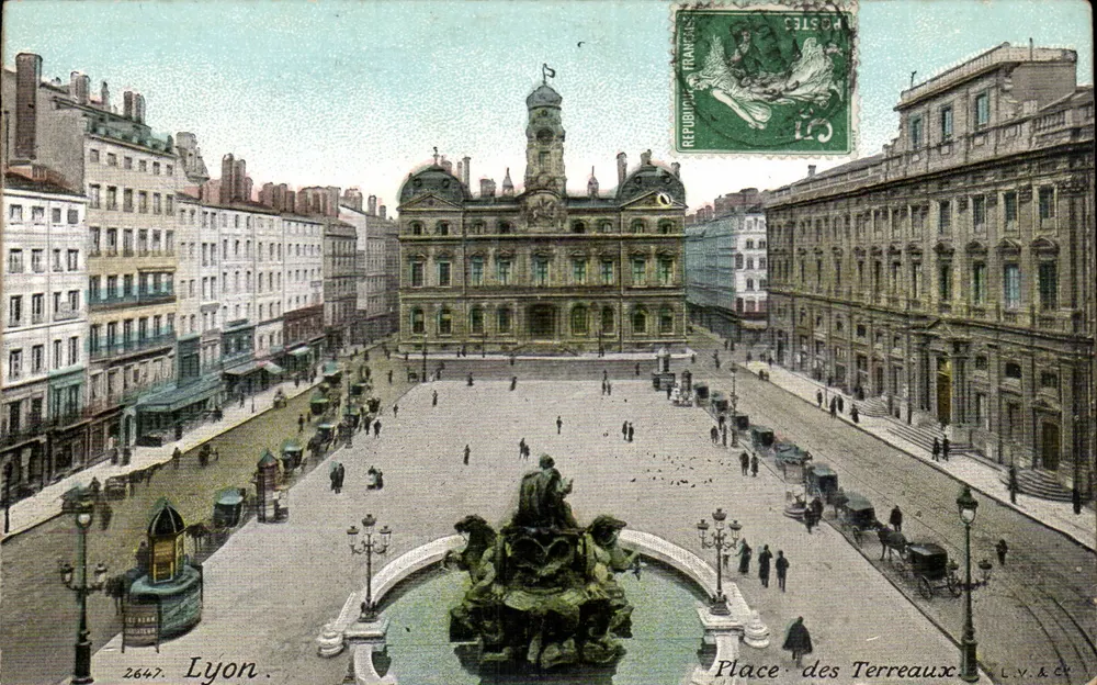 Place des Terreaux — Lyon — L.V. & Cie, n° 2647 - Frente