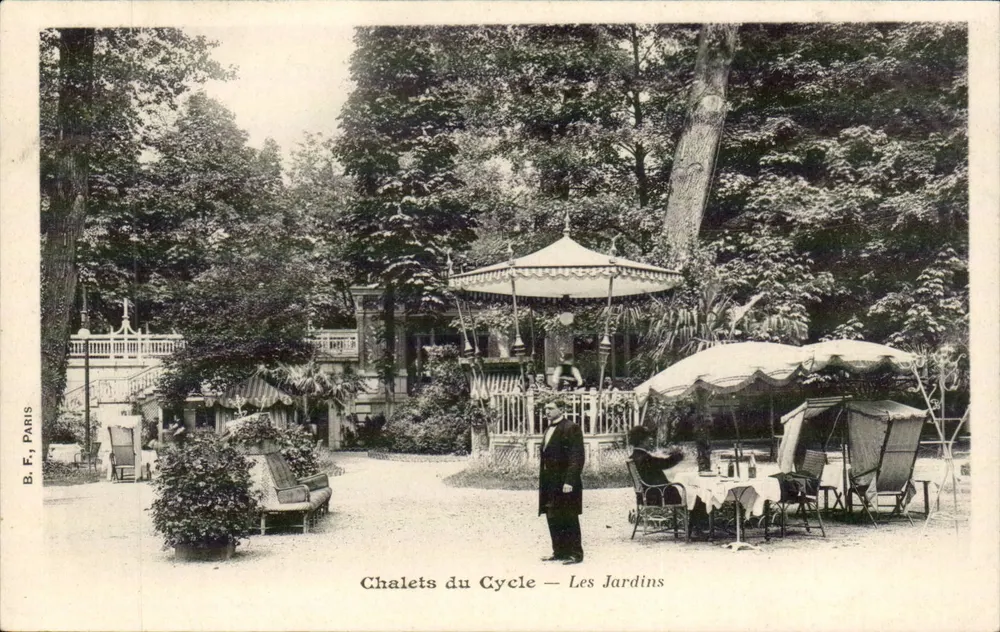 Chalets do Ciclo — Os Jardins — B.F. Paris - Frente
