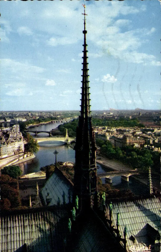 Paris - Vista da ponta da Catedral de Notre-Dame — Éditions Chantal - Frente