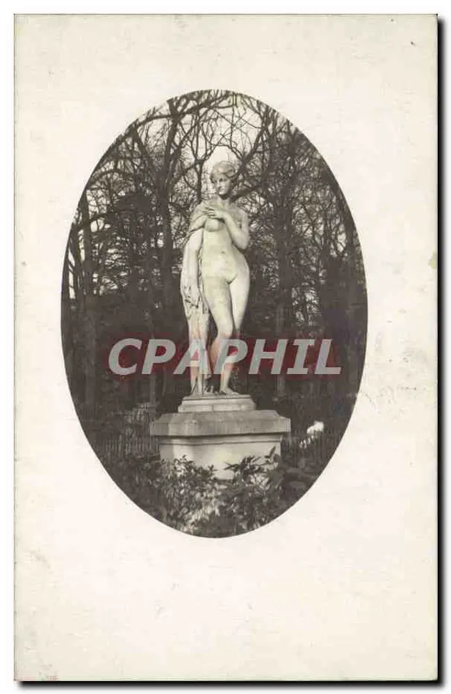 Estátua de mulher nuá — parque arborizado — editor não identificado - Frente