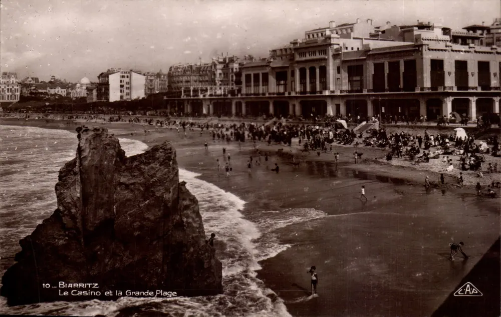 Biarritz — Le Casino et la Grande Plage — C.A.P. Strasbourg - Recto
