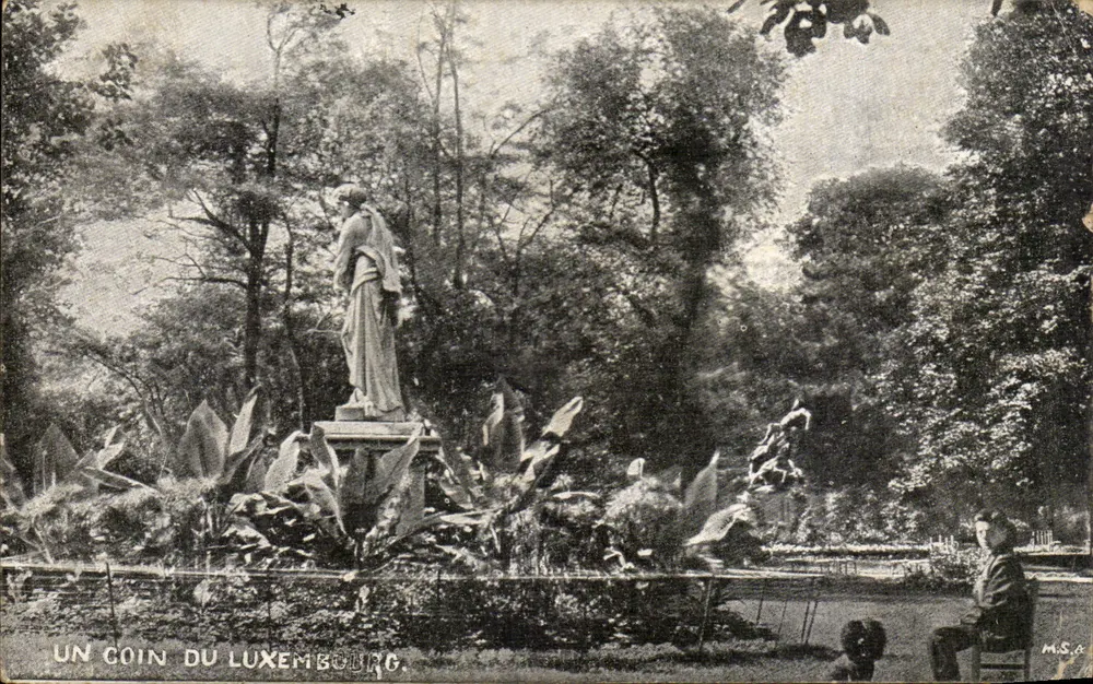 Um canto do Luxembourg — estátua e jardim — M.S.A. - Frente
