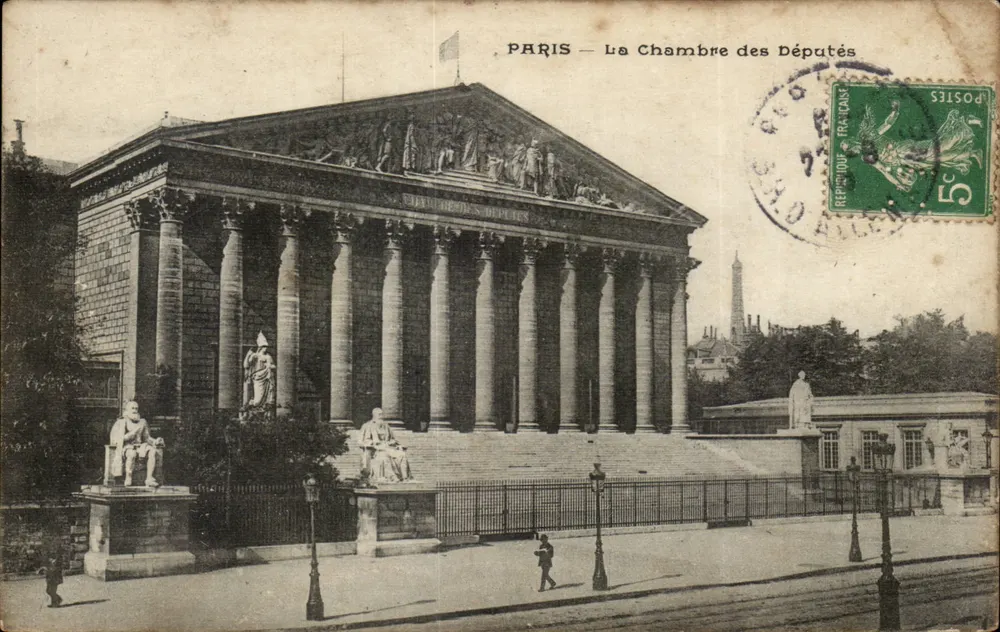 PARIS — A Câmara dos Deputados — Editor não visível - Frente