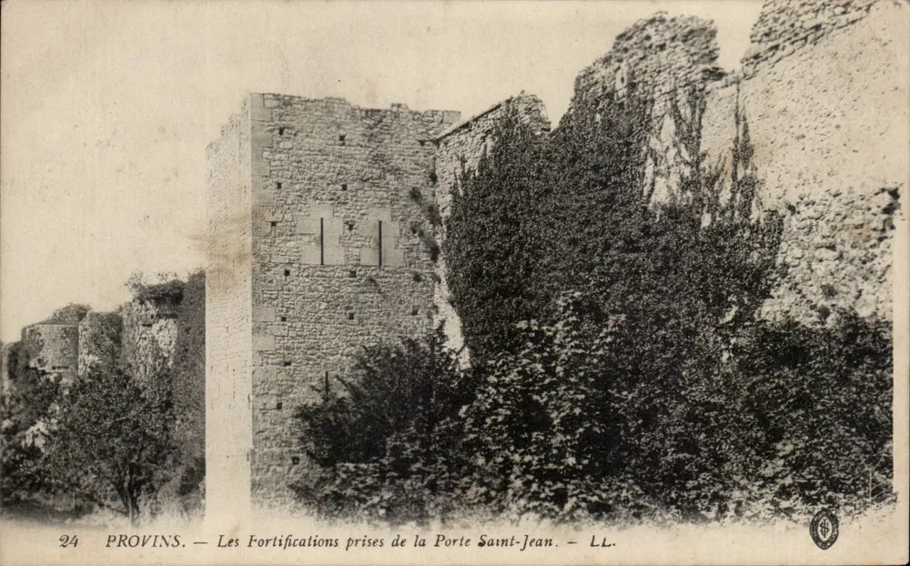 Provins — Die Festungen genommen von der Porte Saint-Jean — LL. - Vorderseite