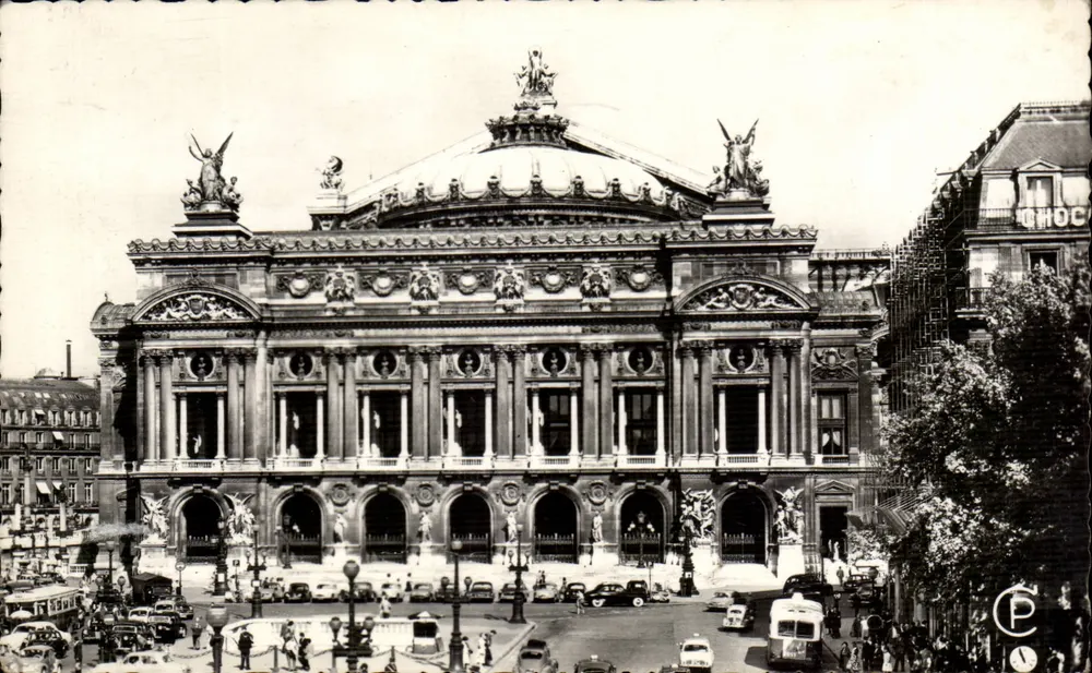 Paris - A praça (1854) e o teatro da Ópera (1862-1875) — Edições U.A.T. n°118 - Frente