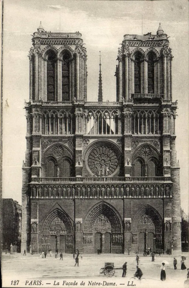 Paris — A Facha da Notre-Dame — LL. — N° 127 - Frente