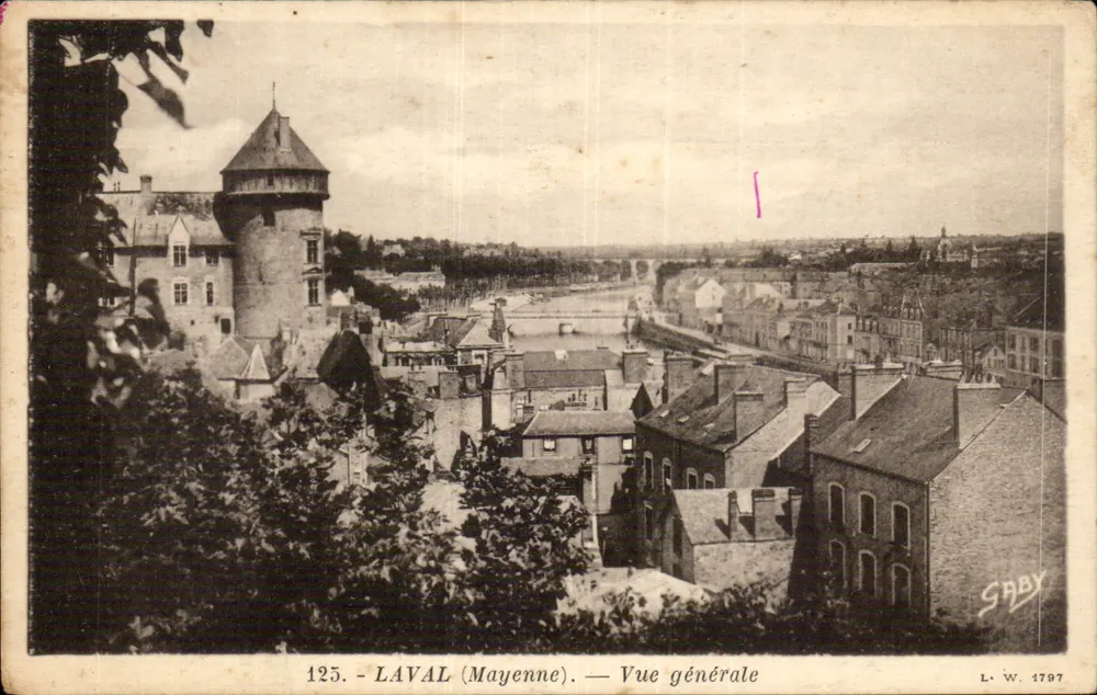 Laval (Mayenne) — Vista geral — Gaby 1797 - Frente