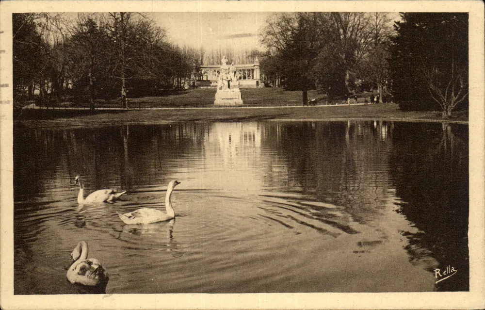 Jardin d'Auguste-Comte — Gedenkstein Für Die Toten — Montpellier — Verlag Rella - Vorderseite