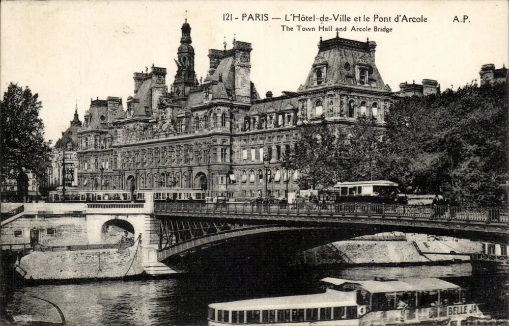 Paris — Das Rathaus und die Pont d'Arcole — A.P. 121 - Vorderseite