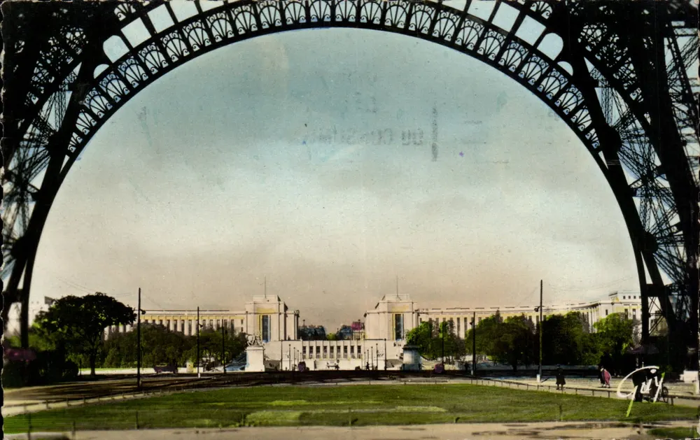 O parque de Chaillot — visto sob a Torre Eiffel — Éditions d'Art GUY - Frente
