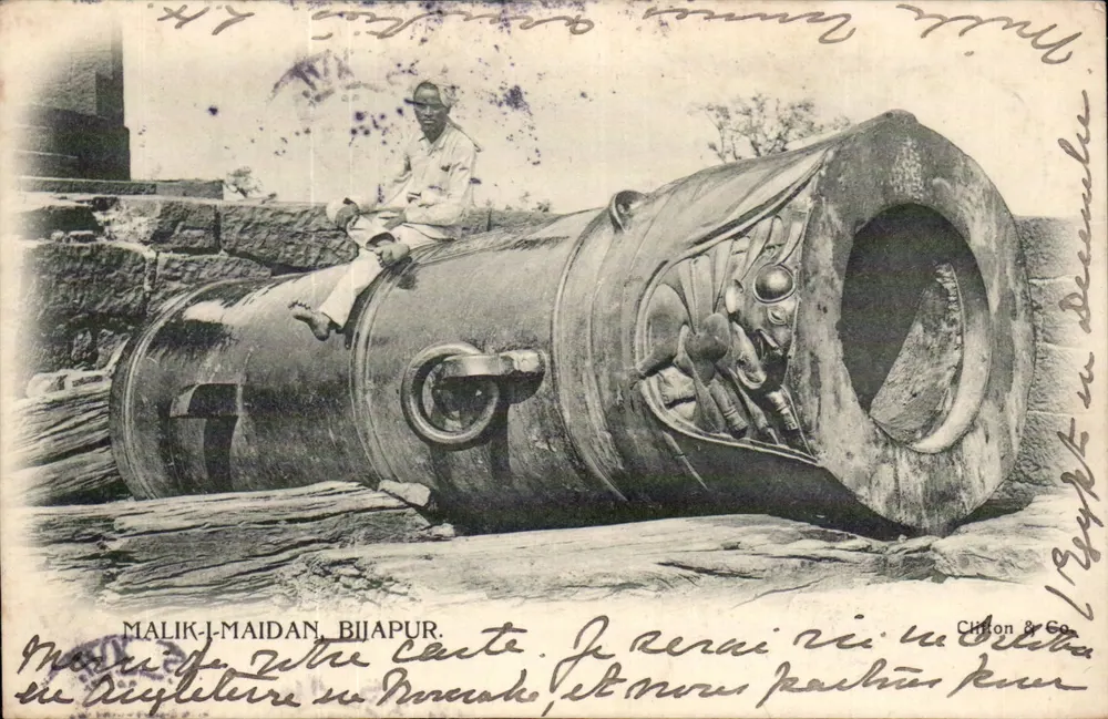 Malik-i-Maidan, Bijapur — Canhão Histórico — Chifton & Co. - Frente
