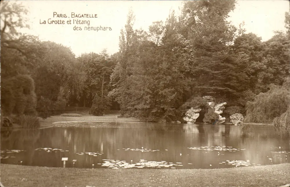 Paris - Bagatelle — Die Höhle und der Lilienenteich - Vorderseite