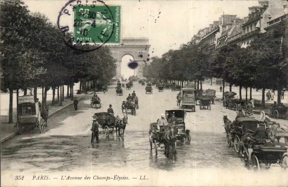 PARIS — A Avenida dos Campos Elísios — LL. — n°352 - Frente