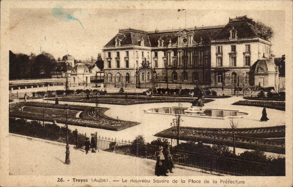 Troyes (Aube) — Der neue Platz der Präfektur-Platz — 26. - Vorderseite