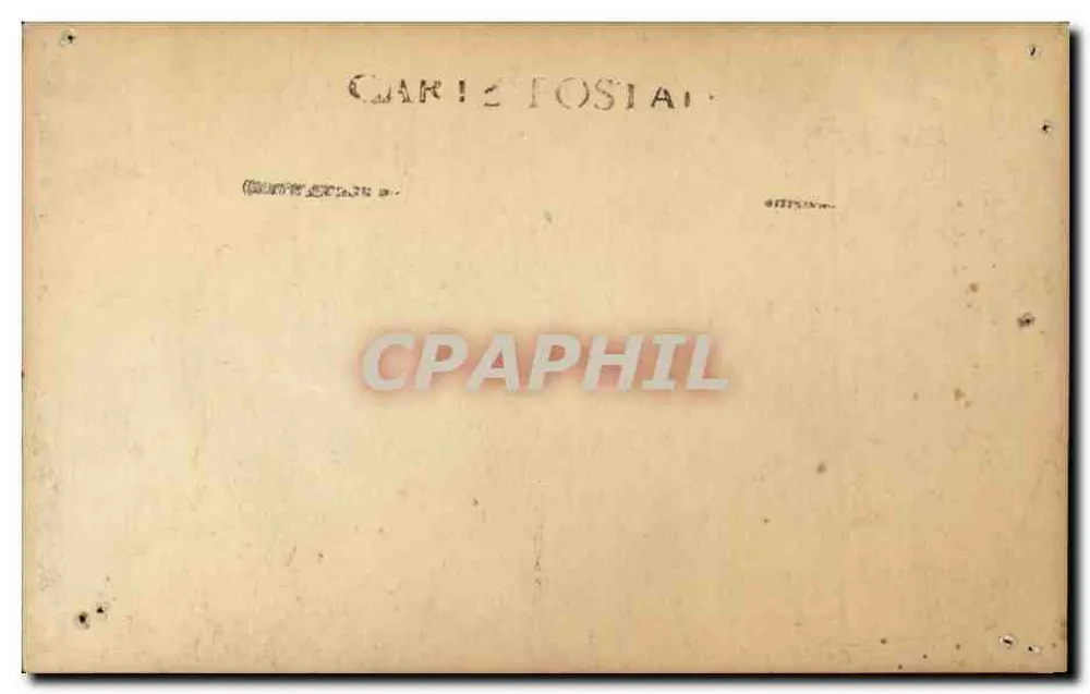 Frau vor einer Holztür — Haus mit Efeu — Verlag 'CARTE POSTALE' (Rückseite) - Rückseite