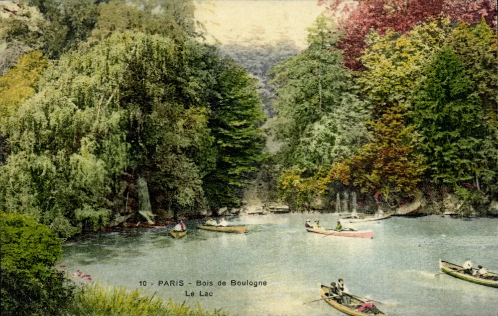 Bois de Boulogne — Le Lac — Imprimerie d'Art, Nîmes - Recto