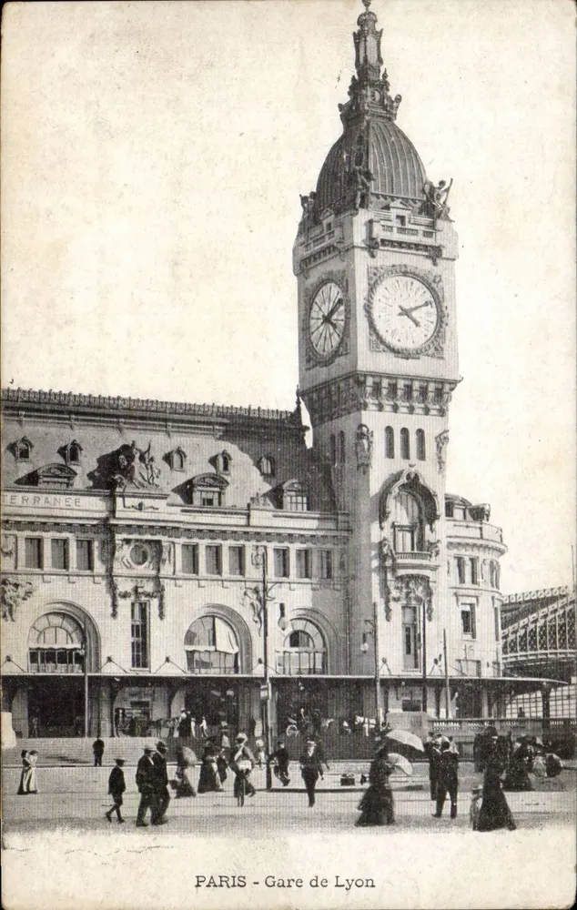PARIS - Estação de Lyon — vista da torre relógio — editor Ekranse - Frente