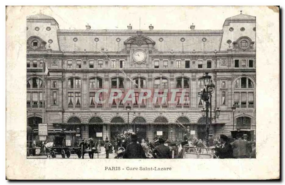 PARIS - Estação Saint-Lazare — vista do edifício com relógio e circulação — editor não identificado - Frente