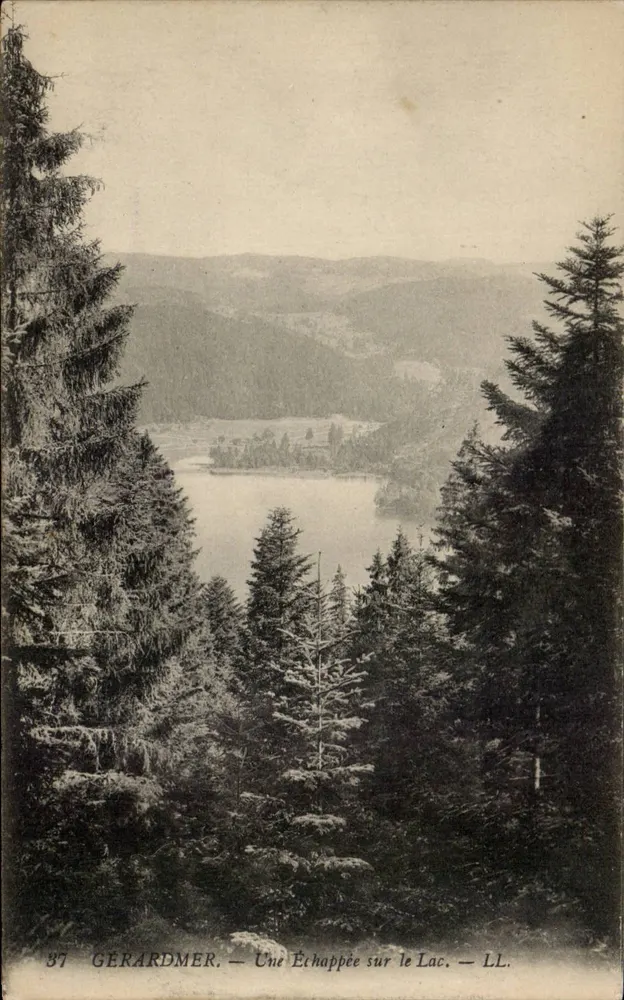 Gérardmer — Uma Vista sobre o Lago — LL - Frente