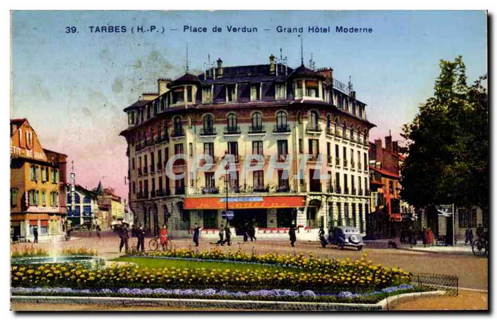 Tarbes (H.-P.) — Place de Verdun — Grand Hôtel Moderne - Recto
