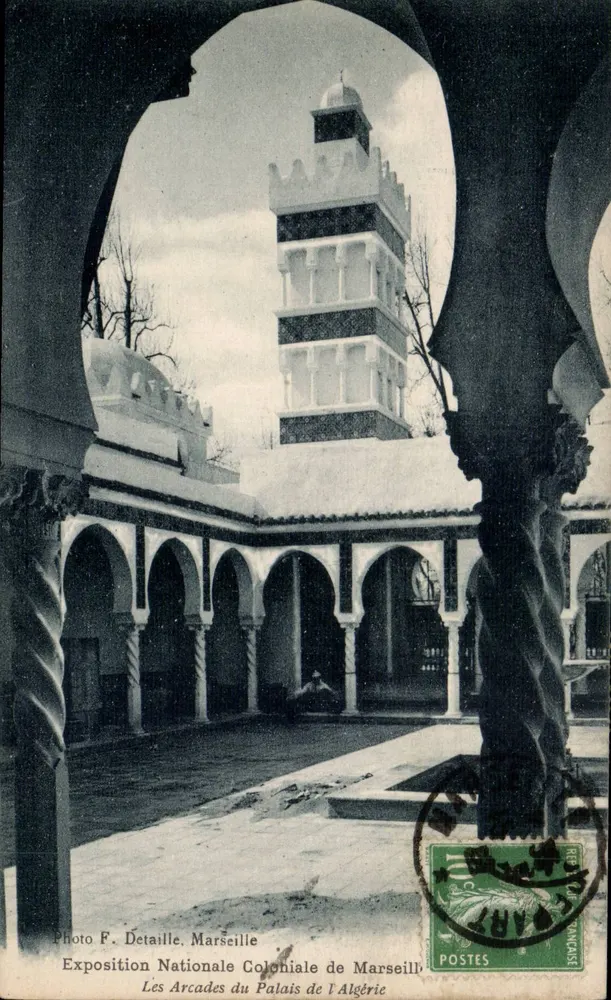 Die Arcaden des Palastes von Algerien — Nationale Kolonialausstellung von Marseille — Foto F. Détaille - Vorderseite