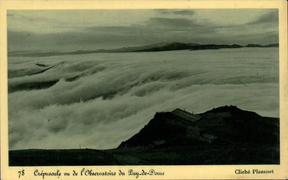 Crépuscule vu de l'Observatoire du Ruy-de-Dôme — Cliché Plazanet, n°78 - Recto