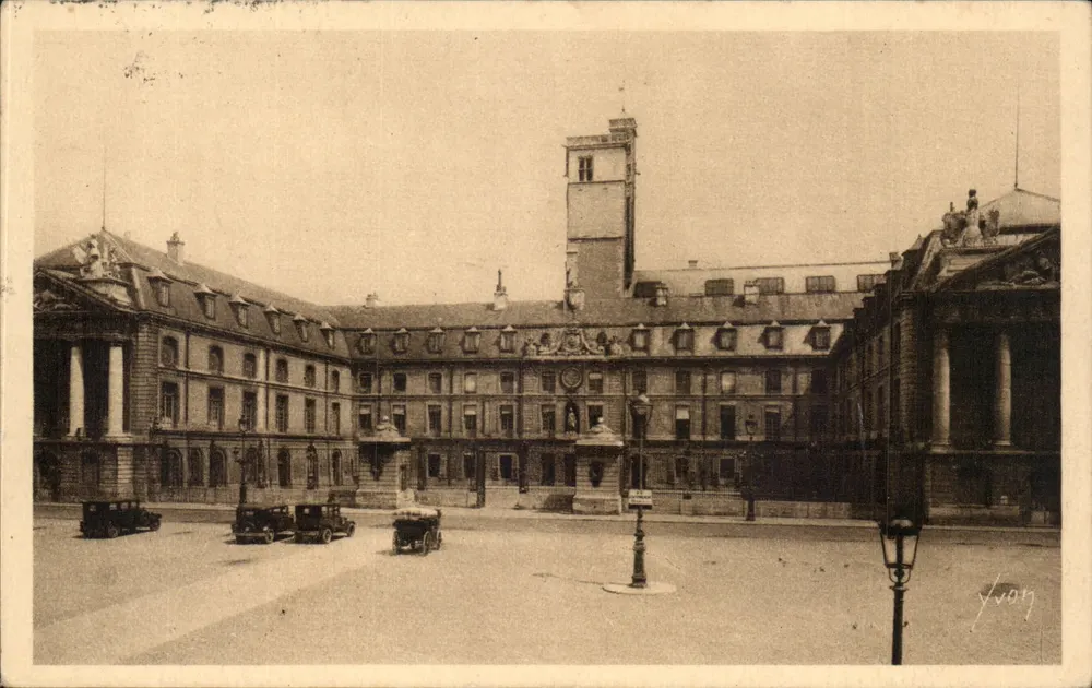 Altes Schloss der Herzöge von Burgund — Place d'Armes — Art Editions Avon - Vorderseite