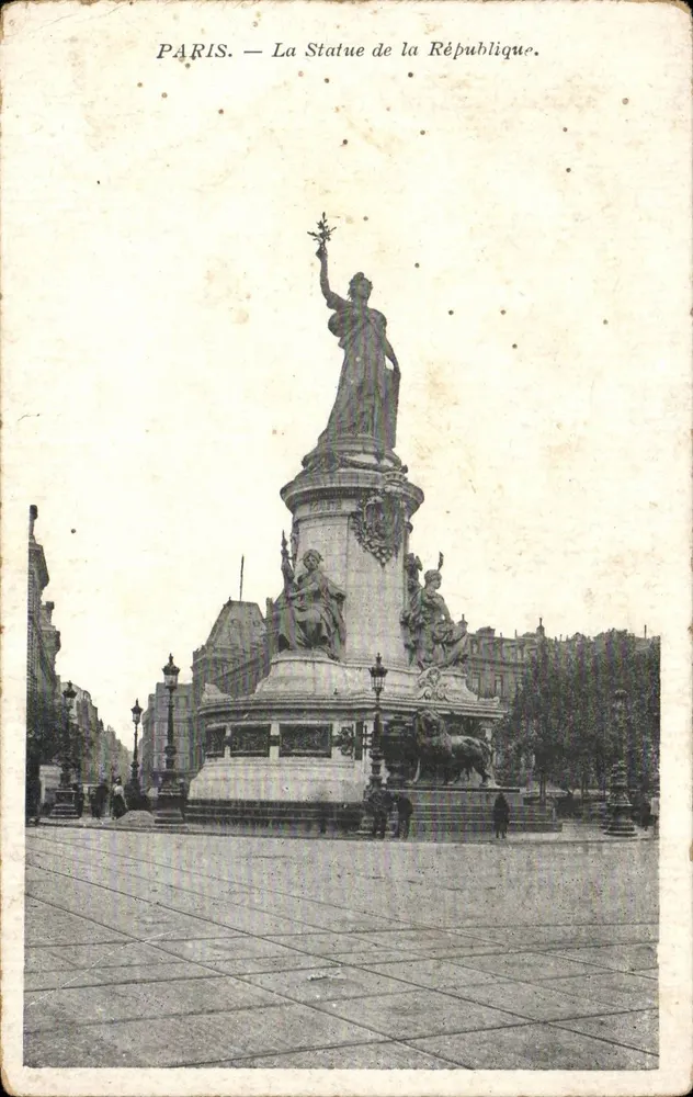 Paris — A Estátua da República — Editor não identificado, número de série não visível - Frente