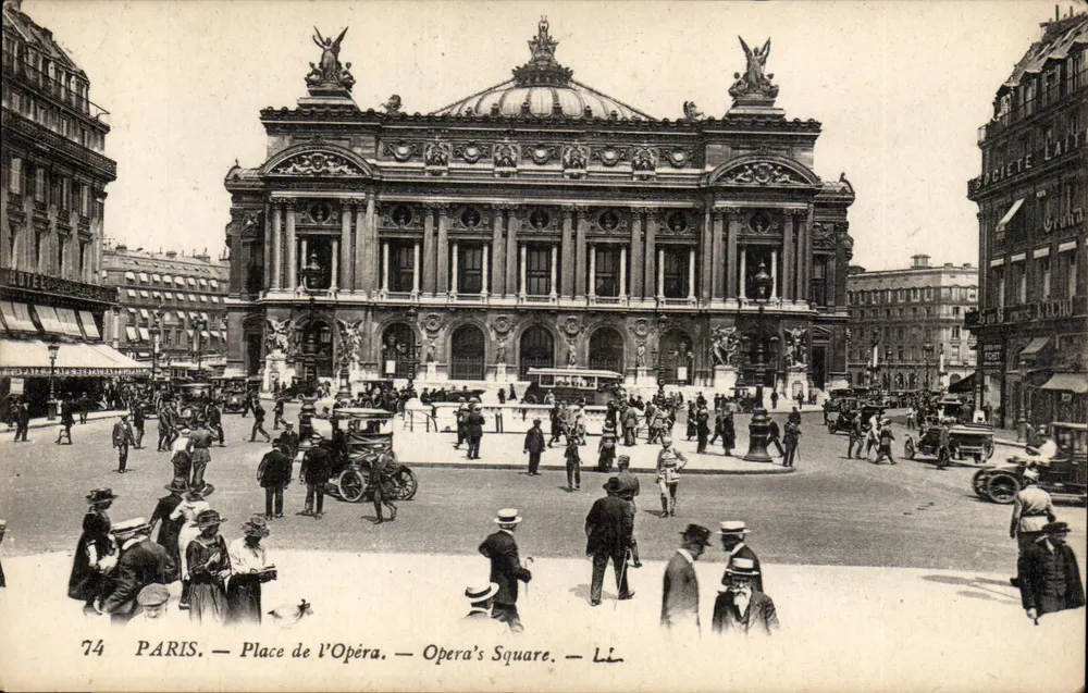 Paris — Place de l'Opéra — Pátio do Ópera — L.I. - Frente
