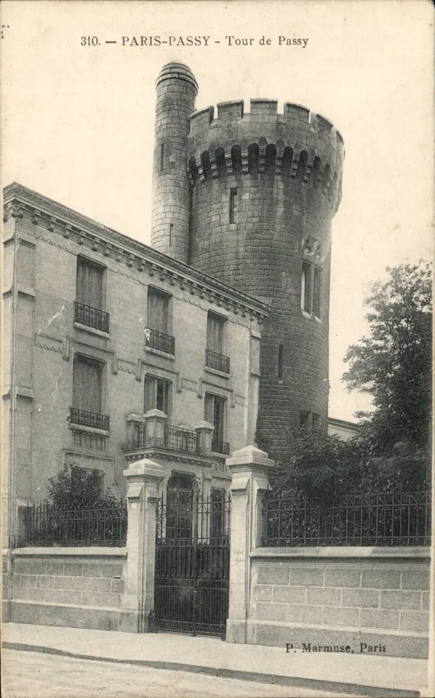 Paris-Passy — Torre de Passy — P. Marmuse, Paris - Frente