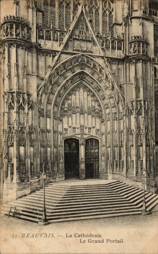 Beauvais — Die Kathedrale. Der Große Portal. - Vorderseite