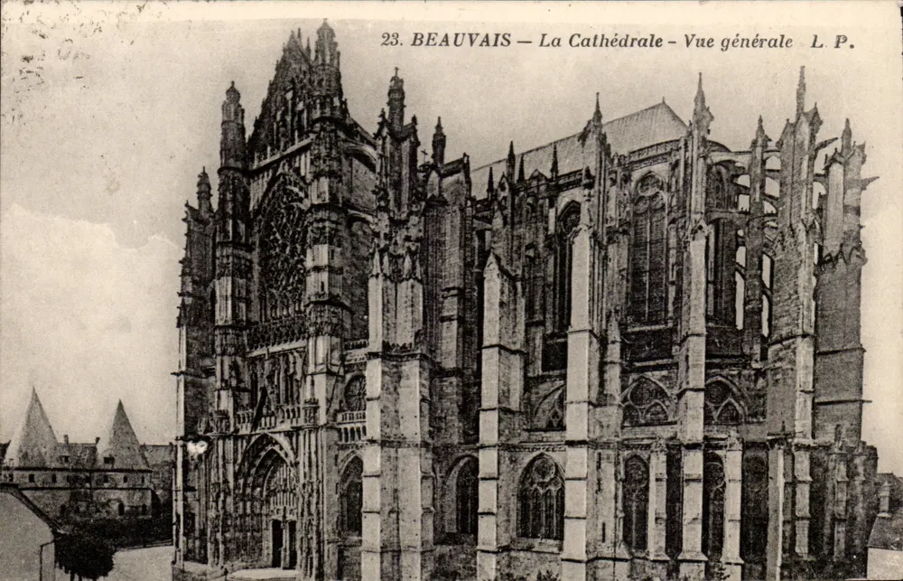 Beauvais — A Catedral — Vista Geral — L.P. n°23 - Frente