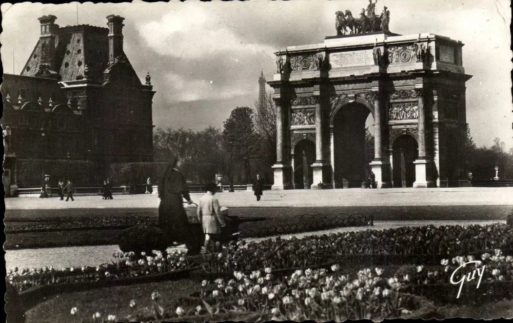 Praça da Concórdia — Arco do Triunfo do Carrousel — Guy - Frente
