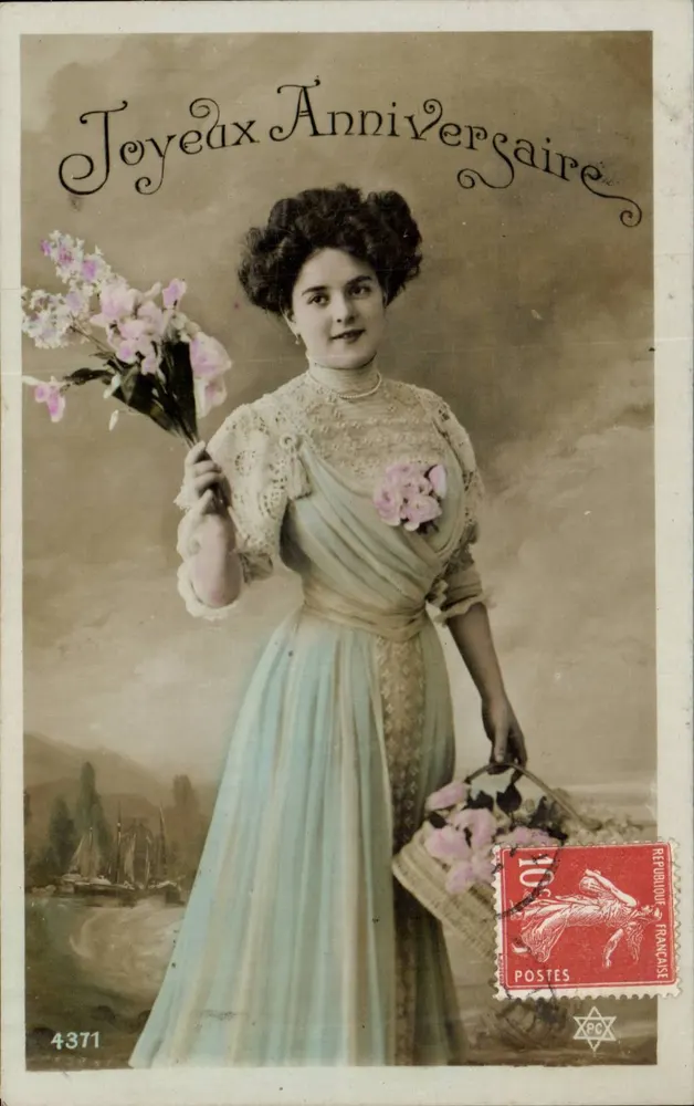 Frau in Seidenkleid — Geburtstag — unbekannter Verlag, Nr. 4371 - Vorderseite