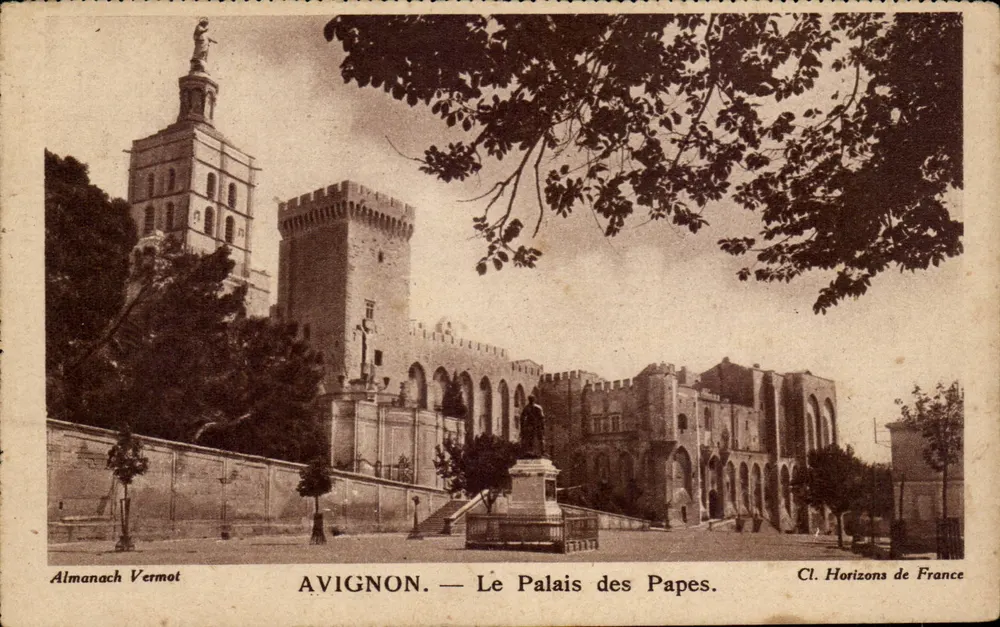 Avignon — O Palácio dos Papas — Cl. Horizons de France - Frente
