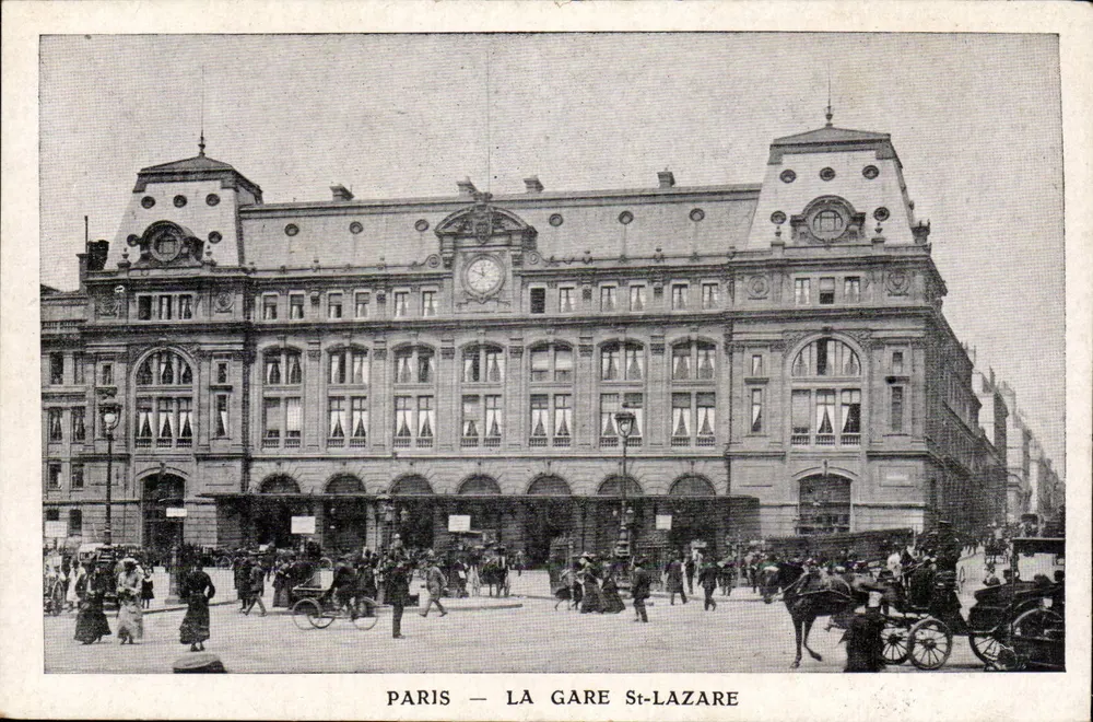Paris — A Estação Saint-Lazare — Editor não visível - Frente