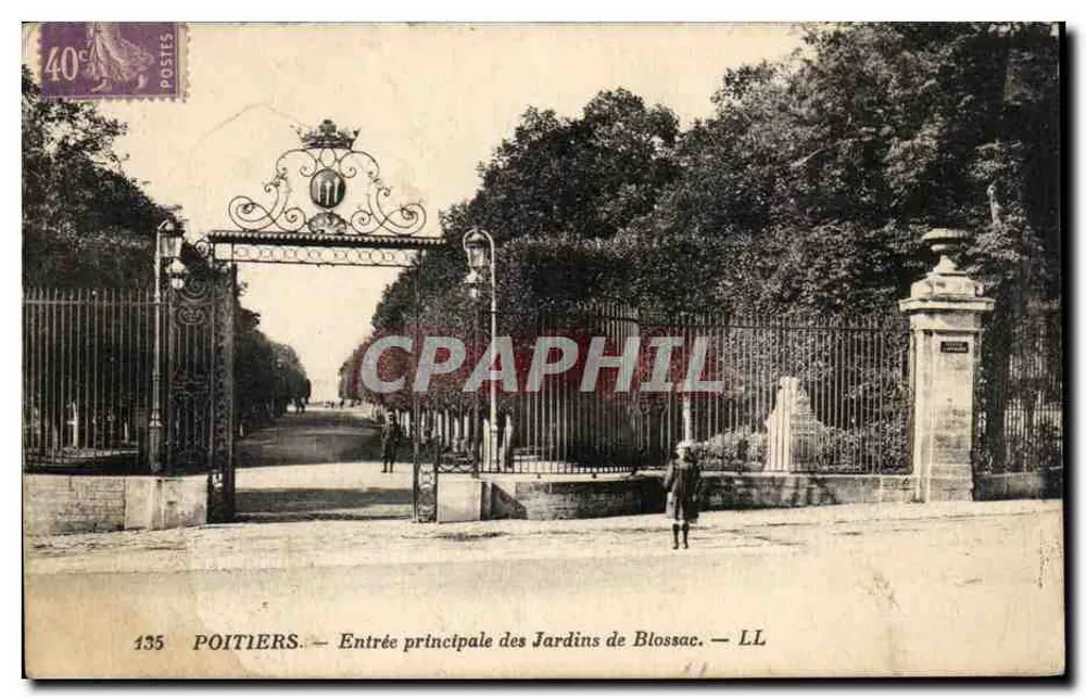 Poitiers — Haupteingang der Blossac-Gärten — LL - Vorderseite