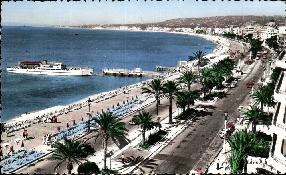 Vista da Promenade des Anglais em Nice — editor G. M. Reprodução Francesa, n° 2028 - Frente
