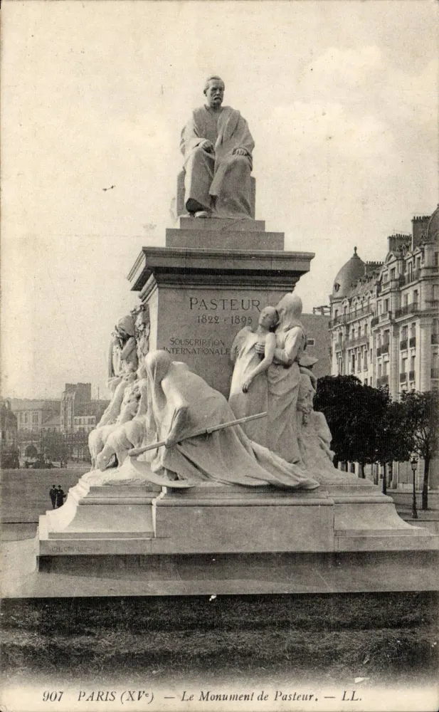 Paris (XVe) — O Monumento de Pasteur — LL. — N° 907 - Frente