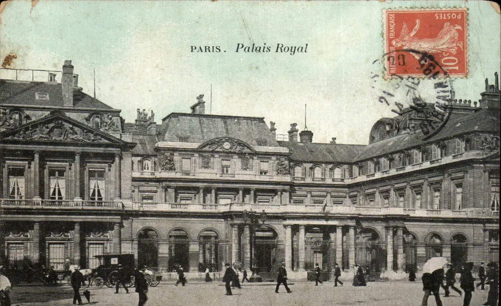 Paris. Palais Royal — vista do edifício e da praça — editor desconhecido, número de série não visível - Frente