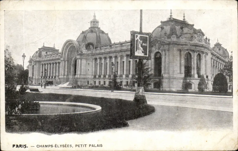 Paris — Champs-Élysées, Petit Palais — editor não identificado, número de série não visível - Frente
