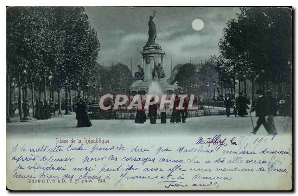 Place de la République — Monument central com estátua — Editor P. S. & D. P. M. fot. n° 242 - Frente