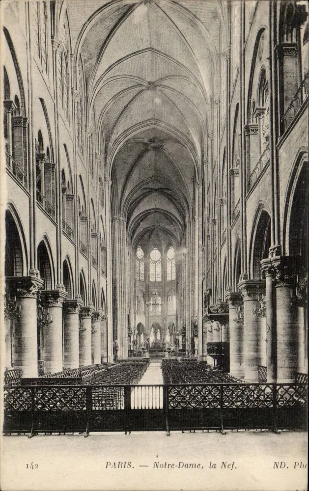 PARIS — Notre-Dame, a Nave. — ND. Foto 142 - Frente