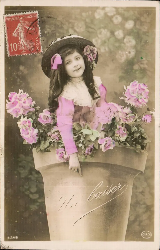 Mädchen in einem Blumentopf — Verlag H. Caiser, Serie 4-349 - Vorderseite
