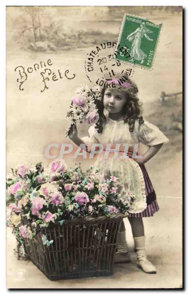 Mädchen mit Blumenkorb — Châteaubriant, Loire — Verlag nicht sichtbar - Vorderseite